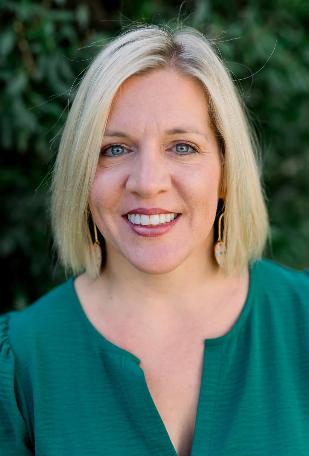  Julie Harper
